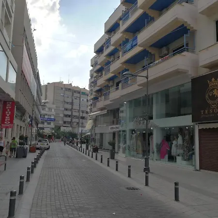 Διαμέρισμα Nat's Finikoudes Beach 3 Bedroom Λάρνακα